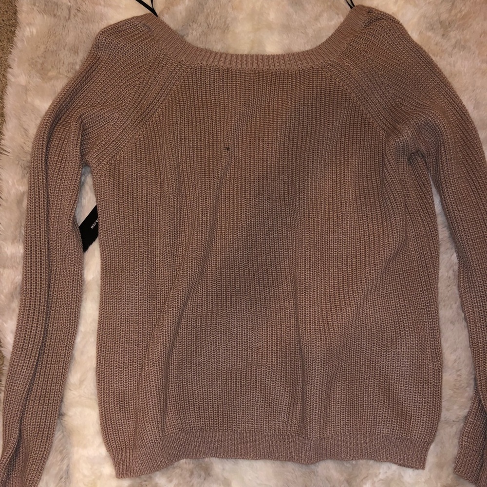 lulus brand new open back sweater size M